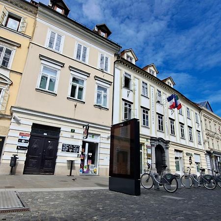 Viksi Hostel Liubliana Exterior foto